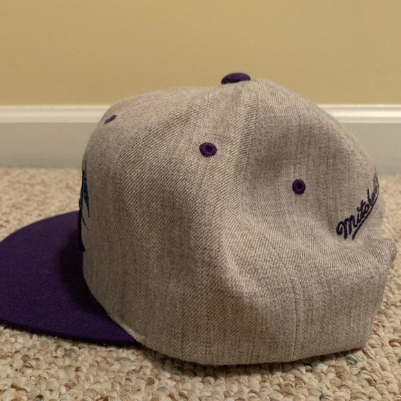 Mitchell & Ness Charlotte Hornets Snapback NBA - Picture 2 of 6